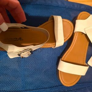 Wore half of a time   Didn’t like the way the fit a little big for my liking